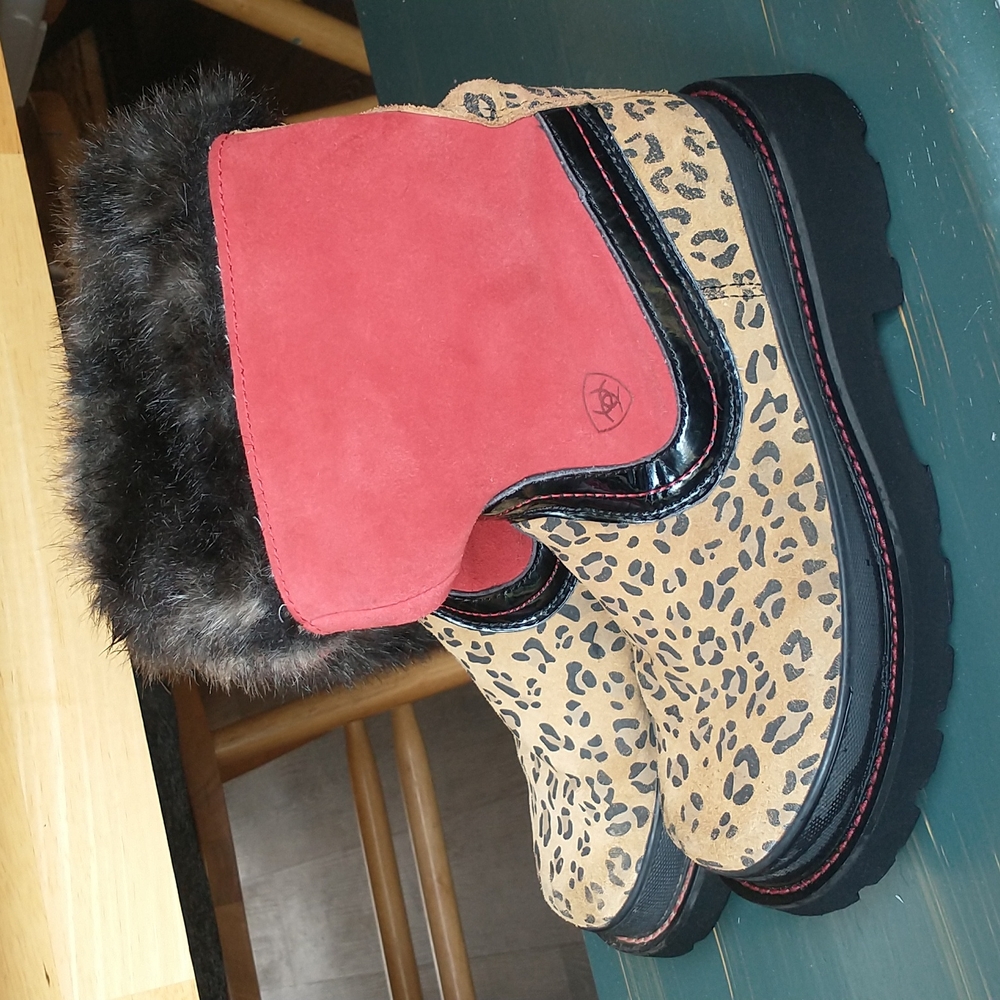 Ariat Leopard warm boots. Faux fur top that rolls down.
